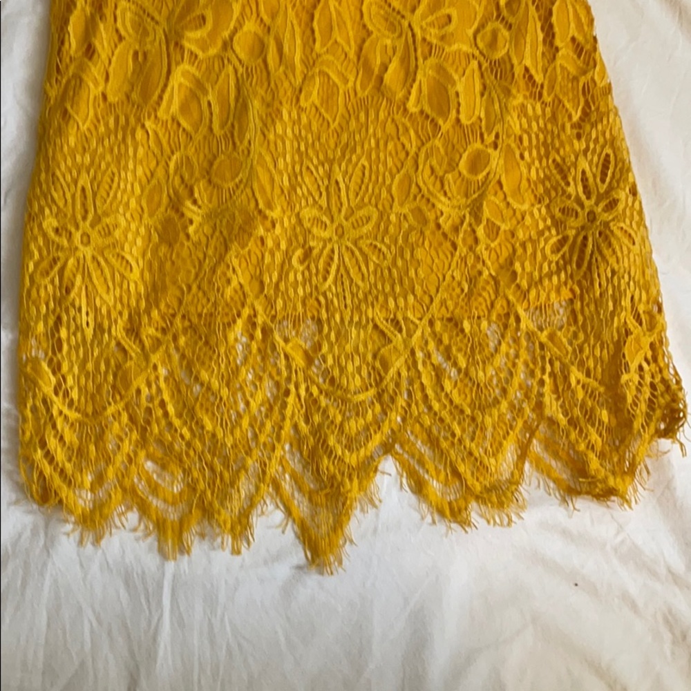 Lace Razorback Yellow Tank - Picture 3 of 4